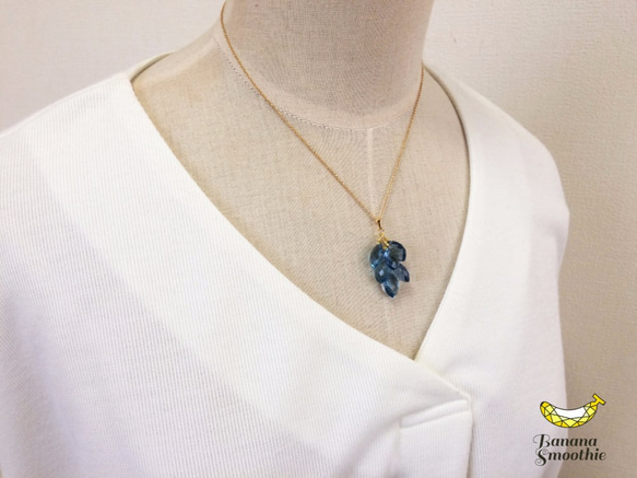 味わい深いブルーが魅力 ロンドンブルークォーツ マーキス 14kgf ぶどうネックレス 9枚目の画像