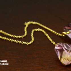 【再販】美しいバイカラー アメトリン 大粒ラフカット 14kgfアメリカンピアス 2枚目の画像