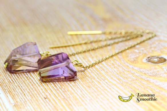 【再販】美しいバイカラー アメトリン 大粒ラフカット 14kgfアメリカンピアス 4枚目の画像