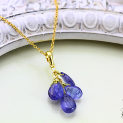 大人パープルに魅了される 12月誕生石 タンザナイト プレーン 14kgfぶどうネックレス 2枚目の画像