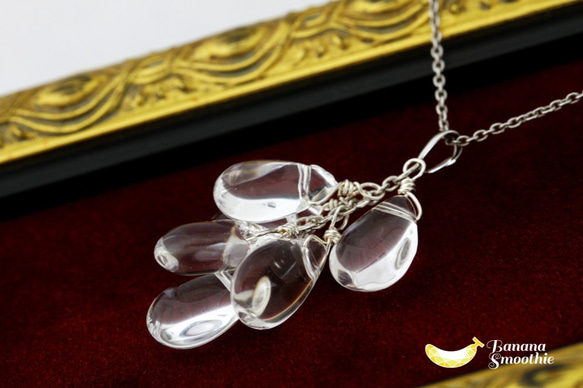 ぶどうのように♡ 水晶(クリスタル) ペアシェイプ プレーン silver925ネックレス 4月誕生石 2枚目の画像