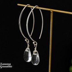 シンプルで上品 4月誕生石 水晶(クリスタル) ペアシェイプ プレーン Vシェイプピアス Silver925 5枚目の画像