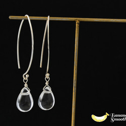 シンプルで上品 4月誕生石 水晶(クリスタル) ペアシェイプ プレーン Vシェイプピアス Silver925 6枚目の画像