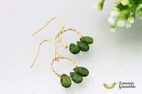 幸せを永遠に グリーンアパタイト 小粒ペアシェイプ 14kgf デザインピアス 3枚目の画像