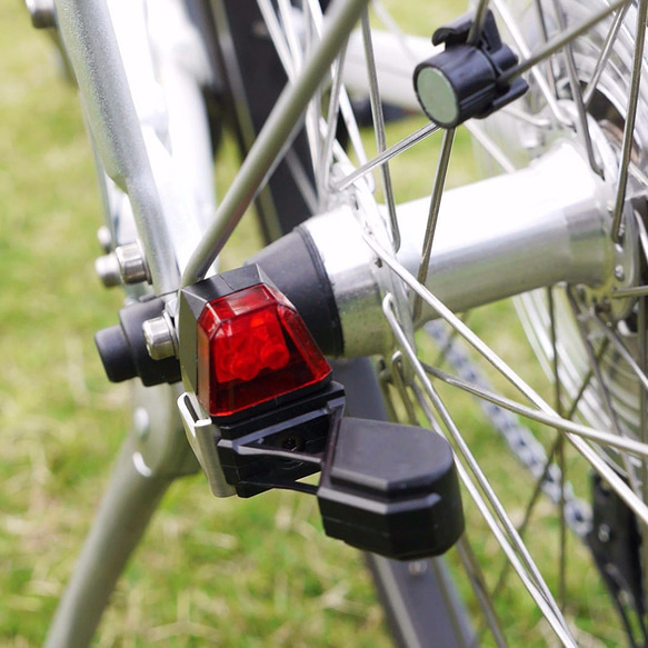 狩りの運動エネルギーを「バッテリーフリーの自己生成自転車ライト」XBAT、対 6枚目の画像