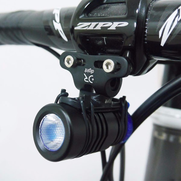 Xpirit-F1 鋁合金高亮度高品質自行車前燈+燈座 第5張的照片