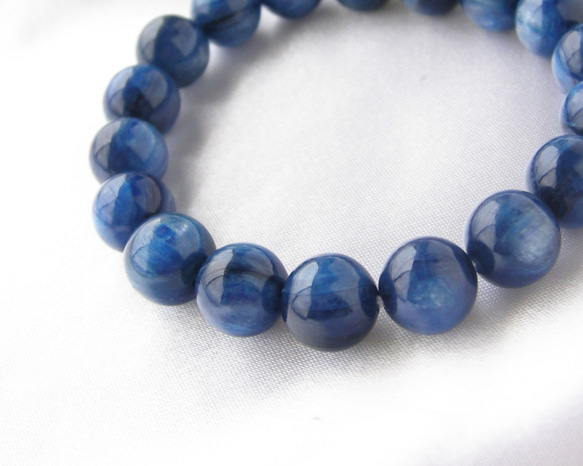 収蔵品　ブルーサファイヤカイヤナイトブレスレット　てりが良いです　2 潜在能力を発揮して、新たな自分の道を切り開く！最高品質