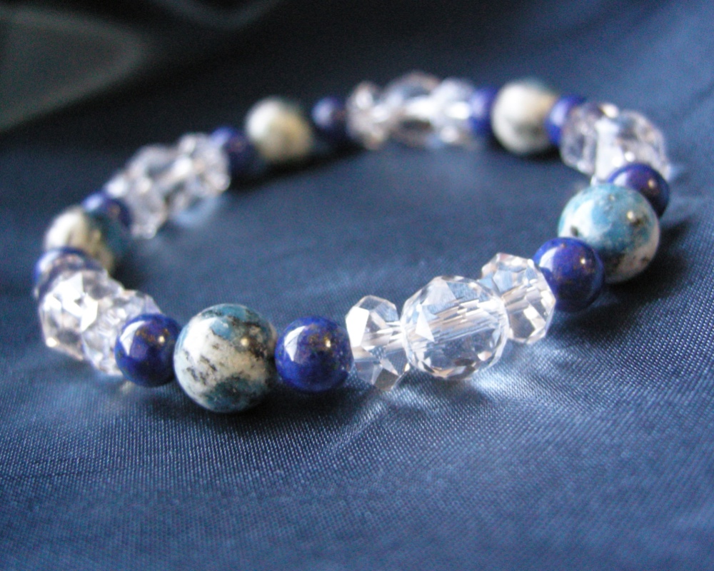 直感力を研ぎ澄まし、癒しと安らぎを与える！K2ブルー（K2アズライト） ＆ ラピスラズリ 天然石 ブレスレット