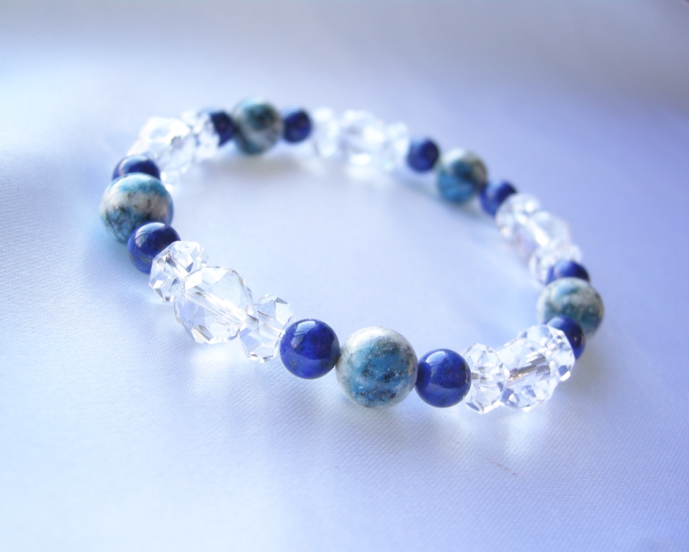 直感力を研ぎ澄まし、癒しと安らぎを与える！K2ブルー（K2アズライト） ＆ ラピスラズリ 天然石 ブレスレット