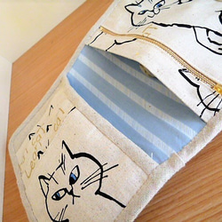 マルチケース・お薬手帳ケース（青い目の猫ちゃん） 2枚目の画像