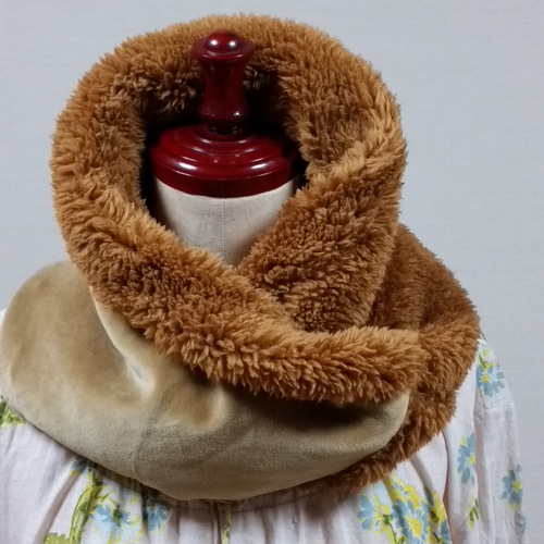 sale】ファーとベロアのリバーシブルな ふわふわ ねじりスヌード 