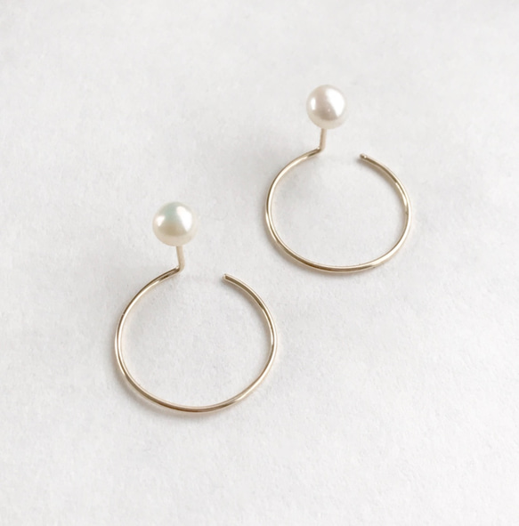 Lazy Pearl Earrings Gold/ Lazy Pearl ピアス ゴールド 3枚目の画像