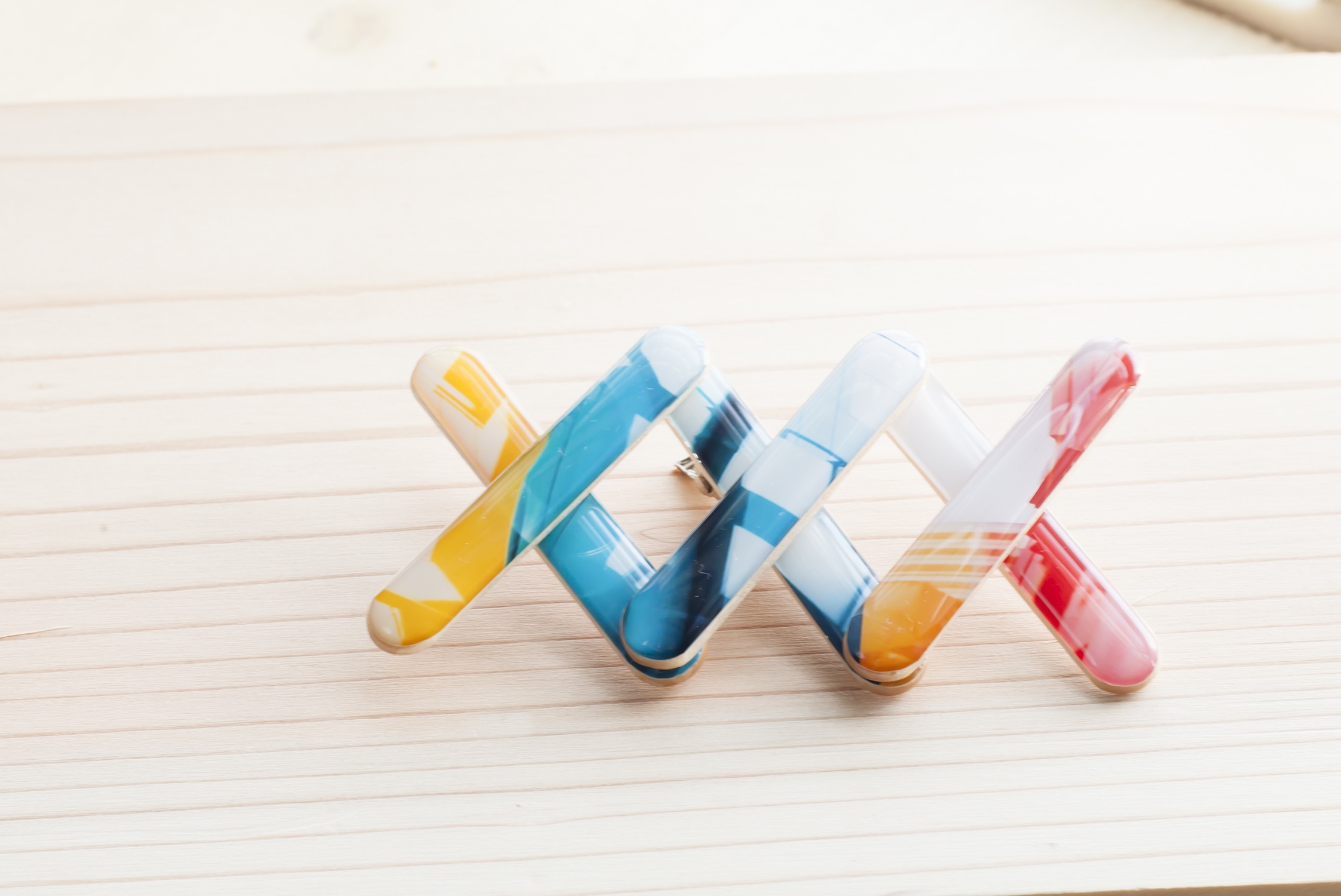 combined brooch【信号機カラー】