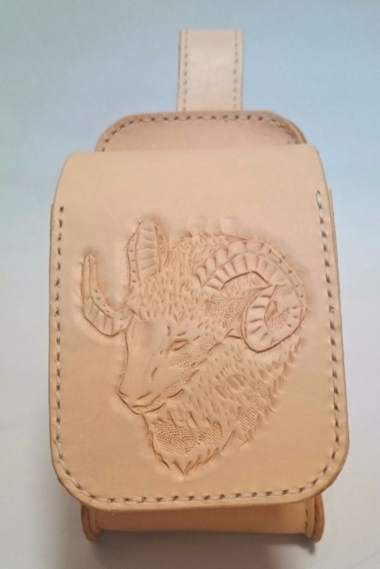 【羊モチーフ】スマホ・タバコレザーケース