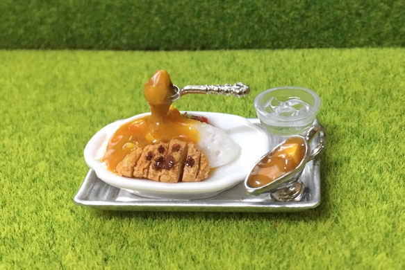 昭和レトロなカツカレーライス（ミニチュア） 1枚目の画像