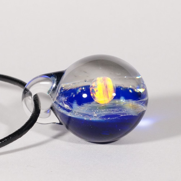 【Yasuda Glass】 ガラスの小宇宙　レインボーオパール ペンダント　No.RC1269S 4枚目の画像