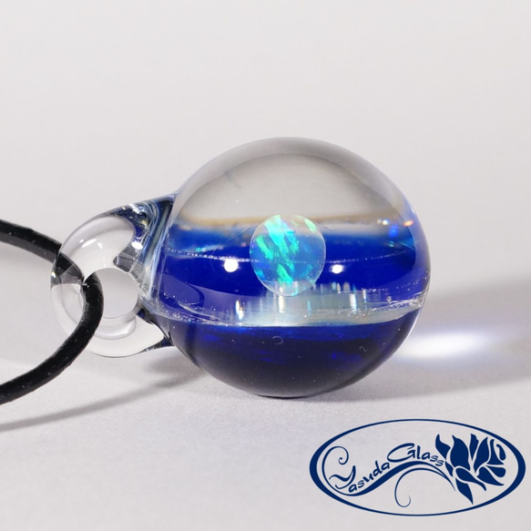 【Yasuda Glass】 ガラスの小宇宙　クリスタルオパール ペンダント　No.CC1296SS 4枚目の画像