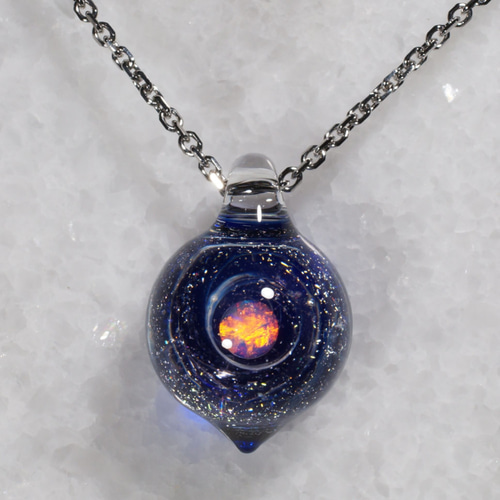 ガラスの小宇宙 レインボーオパール ペンダント Yasuda Glass