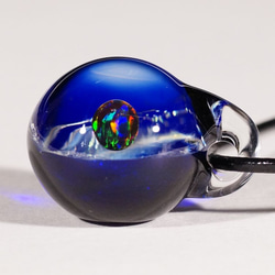 【Yasuda Glass】 硝子の小宇宙　ブラックオパール ペンダント (S411B) 4枚目の画像