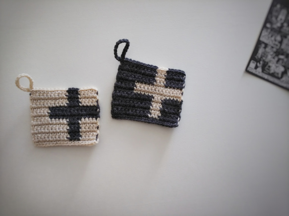 ☆2枚セット☆ エコたわし アクリルたわし 北欧 クロス柄 濃グレー