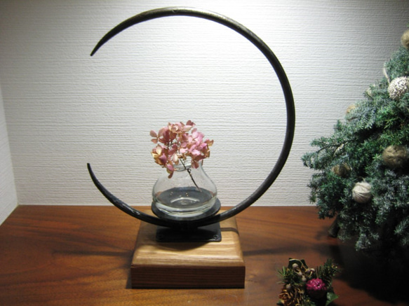 月のアイアンキャンドルホルダー☆ＬＥＤライト＆ガラス花瓶付き☆Creema限定 3枚目の画像