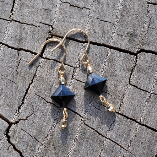 スクエアーブラックスピネルピアス k14gf NaOno ピアス（フック