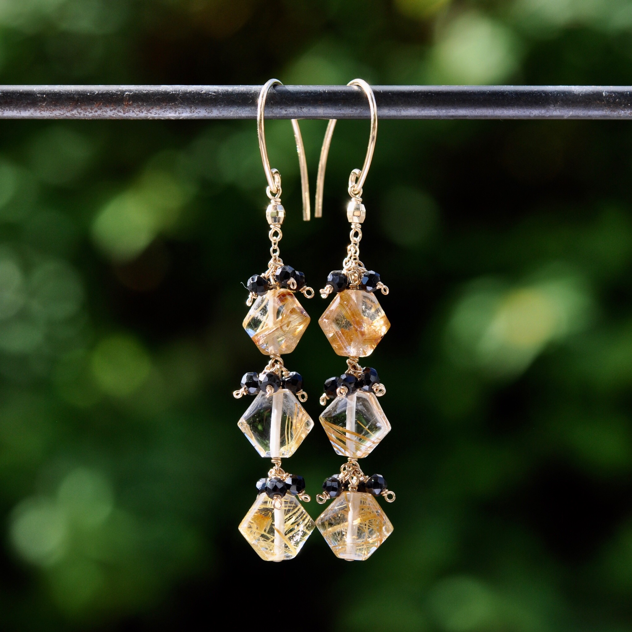 ルチルクォーツ&ブラックスピネル ピアス k14gf NaOno