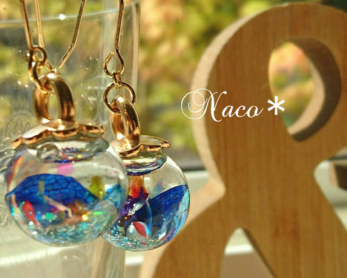 ピアス 黒 ハーバリウム ガラスドーム 水色 ビジュー 推し活