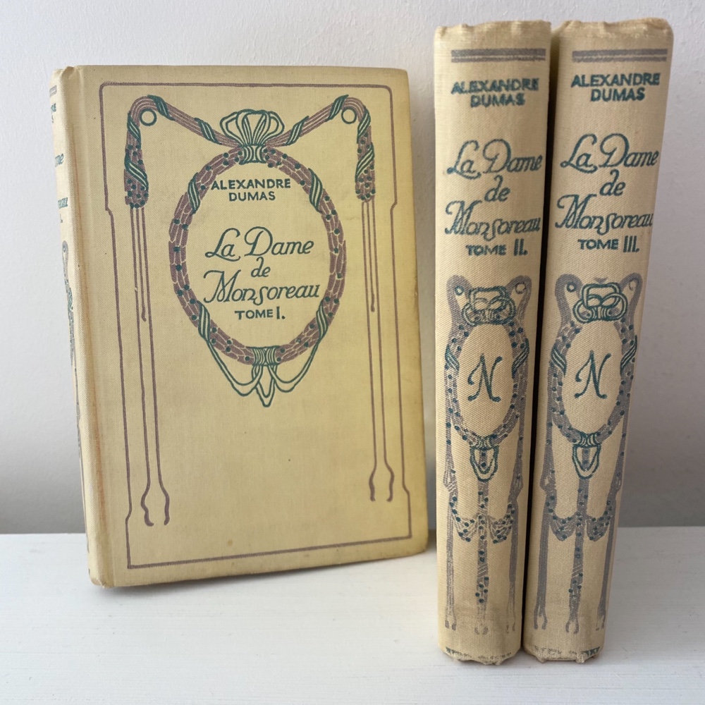 アンティーク古書【ネルソン】Nの本 3冊セット ネルソン本3冊set | 360° Brocante