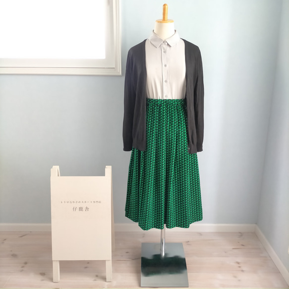 【受注製作】秋冬。ほっこりレトロなコーデュロイスカート グリーン 4枚目の画像