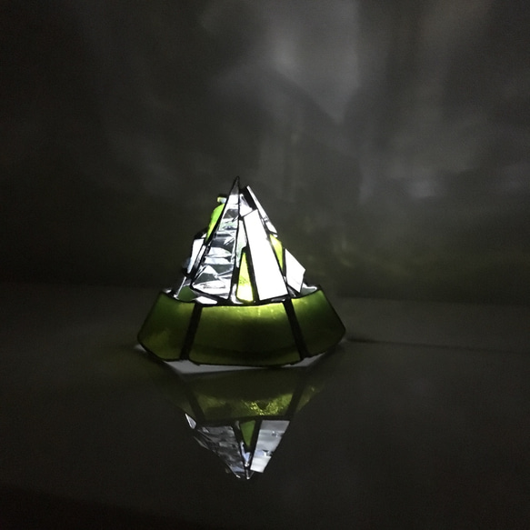 “午夜”玻璃x LED淺竹綠色海灣視圖 第1張的照片