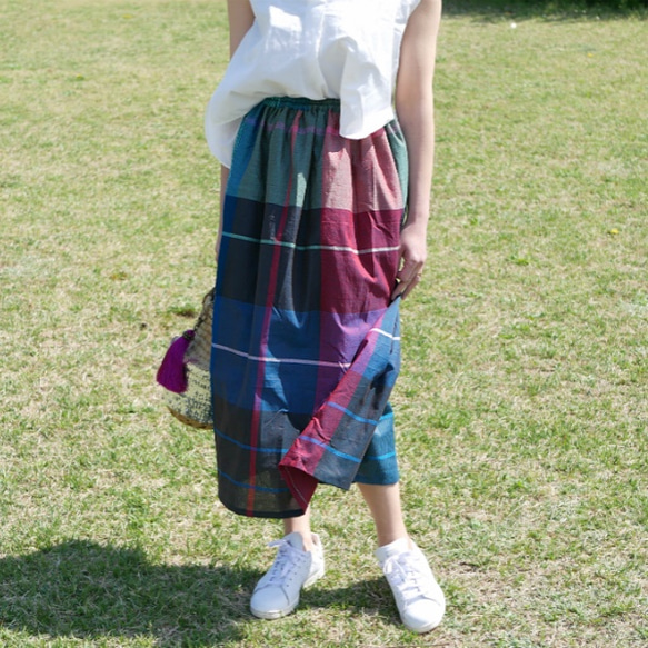 スリランカの手織りコットンギャザースカート 2枚目の画像
