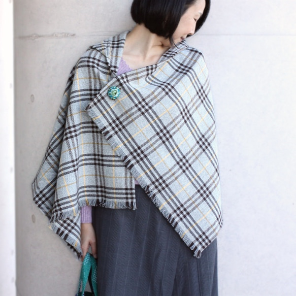 再販☆刺繍ブローチ付きウールストールポンチョ【ウールチェック 再販☆刺繍ブローチ付きウールストールポンチョ【ウールチェック