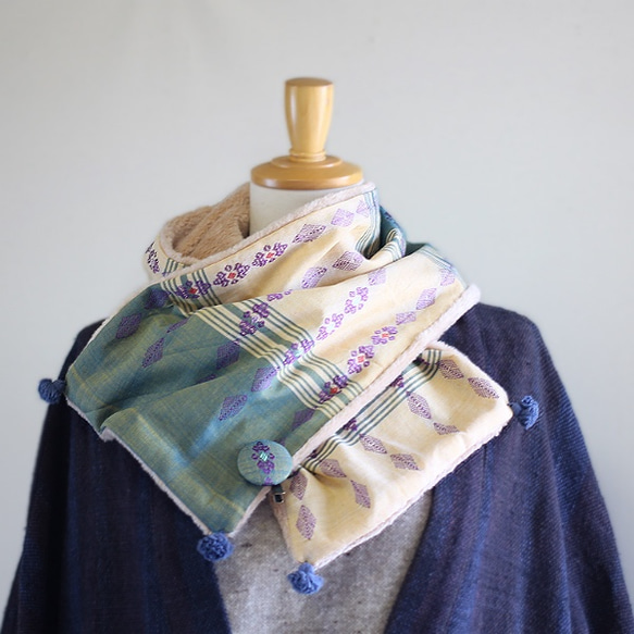 チン族手織り綿とオーガニックコットンファーのマフラー【ブローチ付き】 2枚目の画像