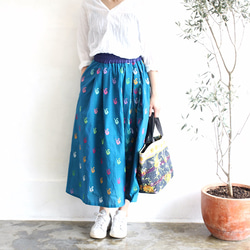 SALE★ミャンマーの手織り綿ギャザースカート【ダック柄ターコイズブルー】 2枚目の画像