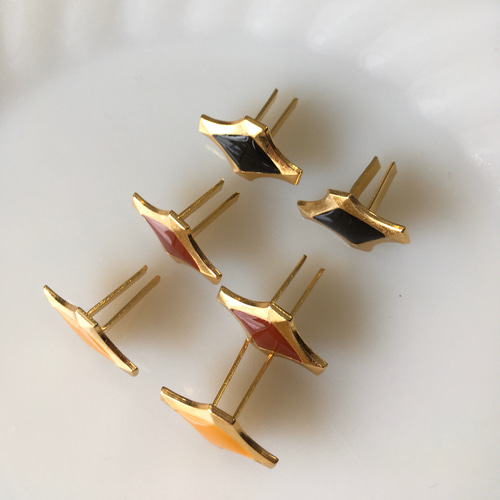 MMハンドメイドアクセサリー他 モチベーションアップ・意志の強化】ブルーアパタイト原石