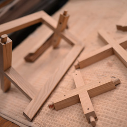 国産クリ無垢材 丸スツール・アンティーク仕上げ 4枚目の画像