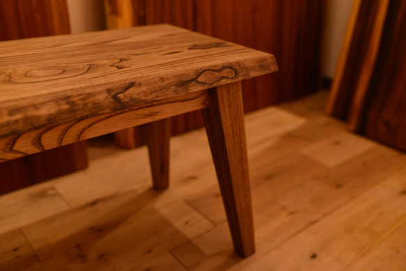 無垢クリ（栗の木）貴重な耳付きベンチ・アンティーク仕上げ アンティーク仕上げ