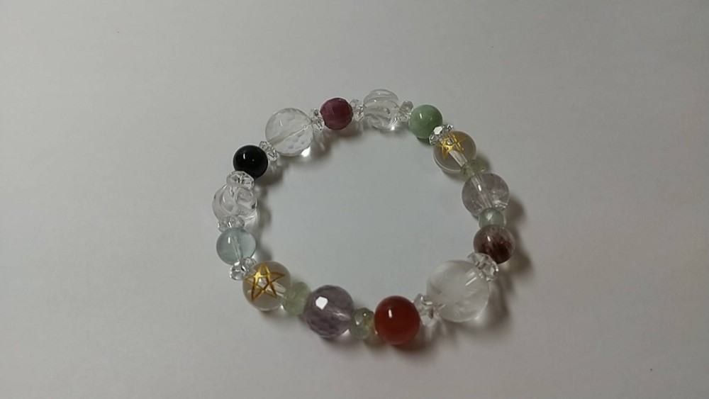 ☆オーダーメイド　レディスブレスレット☆　願望、愛情（運）、金（運）、健康（運）、人間関係（運）上昇