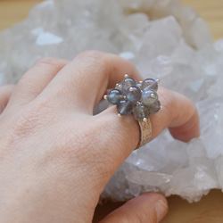 花團錦簇的天然拉長石圓珠戒指 ✺Apple No.8 飾作室 第2張的照片