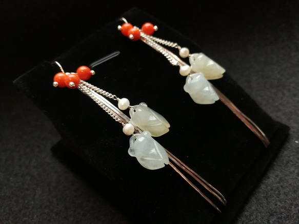 ☆Sweet Apple☆Designer Natural Jadeシルバーデザインピアス 2枚目の画像