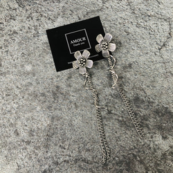 antique silver flower pierce earring 4枚目の画像