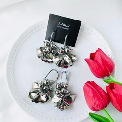 antique silver pedal pierce earring / 大ぶり / シルバー / 花びら / ピアス 1枚目の画像