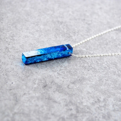 【最終1点】Silver925　青い結晶　バーペンダント。縦型 2枚目の画像