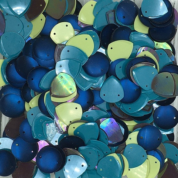 大きめスパンコール 「北欧の森」15X13mm 5g SP50-Bmix3 ビーズ