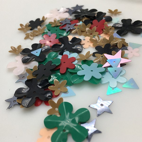 Chicwish◆ビーズ◆フローラル◆スパンコール◆クラッチ[送料込] オートクチュールのビーズ・スパンコール刺繍 | 株式会社誠文堂