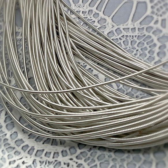 フレンチワイヤーハード1ｍｍ　100ｃｍ　ホワイトシルバー　FWH16-WSi1　ビーズ刺繍　 ゴールドワーク  コイル 7枚目の画像