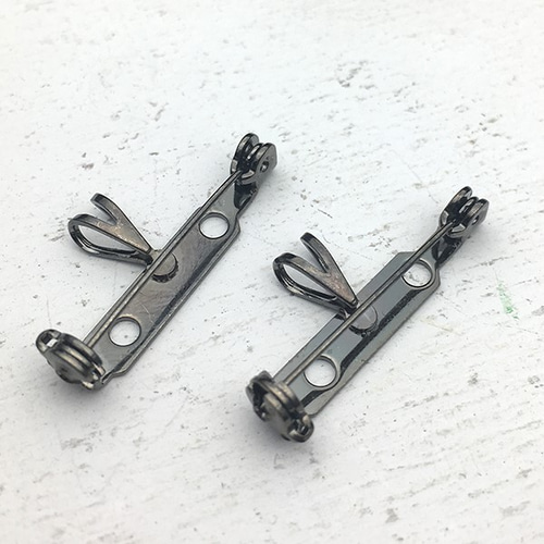 ペンダントトップが付いた便利な金具♪ブローチ＆ベイル回転ピン2way