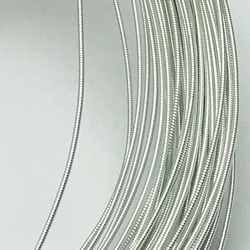 再販フレンチワイヤーハード1ｍｍ　100ｃｍ　ブライトシルバー　ビーズ刺繍　FW2-BS1 ワイヤー 3枚目の画像