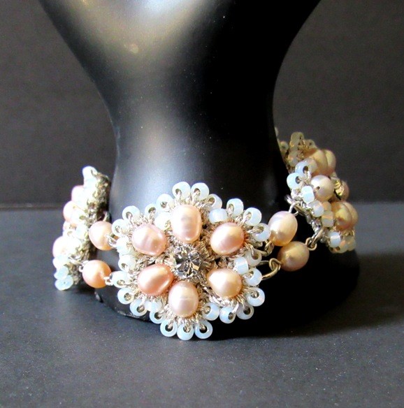 クロッシェフラワーブレスレット